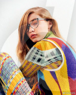 PEOPLE - Gigi Hadid posiert für Missoni
