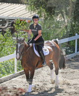 PEOPLE - Iggy Azalea hoch zu Ross in LA