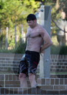 PEOPLE - Sportlich: Hugh Jackman mit seinem Trainer beim morgendlichen Workout