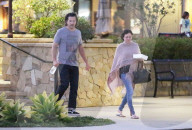 PEOPLE - Shannen Doherty und Kurt Iswarienko in Malibu unterwegs