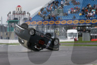 PEOPLE - Brian Johnson kippt in Silverstone an der 'Celebrity Challenge Trophy Race' seinen Austin A35