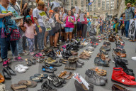 NEWS - New York: Proteste mit Schuhen gegen Trump's Anti-Immigrantions Agenda