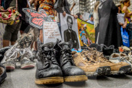 NEWS - New York: Proteste mit Schuhen gegen Trump's Anti-Immigrantions Agenda