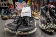 NEWS - New York: Proteste mit Schuhen gegen Trump's Anti-Immigrantions Agenda