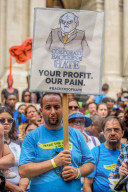 NEWS - New York: Proteste mit Schuhen gegen Trump's Anti-Immigrantions Agenda