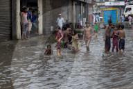 NEWS - Bangladesch: Heftige RegenfÃ¤lle in Dhaka