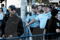 NEWS - Jerusalem: Pride-Marsch-Teilnehmer gedenken des niedergestochenen Mädchens