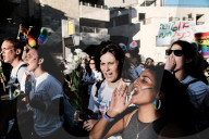 NEWS - Jerusalem: Pride-Marsch-Teilnehmer gedenken des niedergestochenen Mädchens