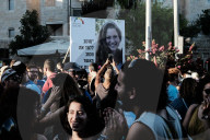 NEWS - Jerusalem: Pride-Marsch-Teilnehmer gedenken des niedergestochenen Mädchens
