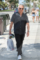 EXKLUSIV - Dustin Hoffman in Brentwood unterwegs