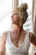 PORTRAIT - Anne Heche 