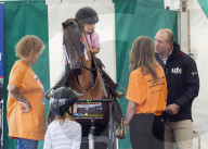 PEOPLE - Mia Tindall hoch zu Ross in Gatcombe Park in Gloucestershire