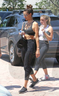 EXKLUSIV - Brooke Burke mit Alessandra Ambrosio sportlich unterwegs