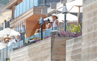 PEOPLE -  Malibu: Alessandra Ambrosio beobachtet ihre Kinder am Beach