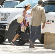 PEOPLE -  Malibu: Alessandra Ambrosio beobachtet ihre Kinder am Beach