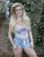 FEATURE - Entführt und im Darknet als Sexsklavin angeboten: Zwanzigjähriges Model Chloe Ayling