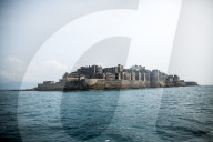 FEATURE - Die verfallene "Kriesgsschiff-Insel" Hashima bei Nagasaki ist eine Touristenattraktionl