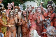 FEATURE - 'Streak for Tigers': Nackte Tiger für den London Zoo