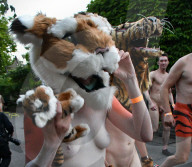 FEATURE - 'Streak for Tigers': Nackte Tiger für den London Zoo