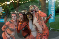 FEATURE - 'Streak for Tigers': Nackte Tiger für den London Zoo