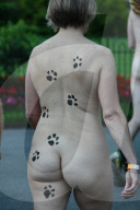 FEATURE - 'Streak for Tigers': Nackte Tiger für den London Zoo