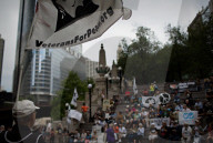 NEWS - Chicago: Demonstrationen gegen Rassisten Aufmarsch