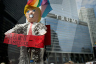 NEWS - Chicago: Demonstrationen gegen Rassisten Aufmarsch