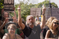 NEWS - Charlottesville: Aufmarsch von Mitgliedern des Ku Klux Klan 