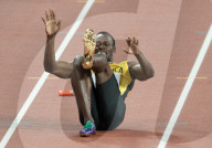 NEWS - London Leichtathletik WM: Usain Bolt verabschiedet sich mit einem "Purzelbaum"