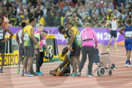 NEWS - London Leichtathletik WM: Usain Bolt verabschiedet sich mit einem "Purzelbaum"