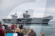 NEWS - Die HMS Queen Elizabeth auf dem Weg nach Portsmouth 