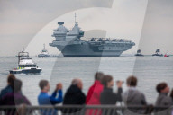 NEWS - Die HMS Queen Elizabeth auf dem Weg nach Portsmouth 