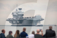 NEWS - Die HMS Queen Elizabeth auf dem Weg nach Portsmouth 