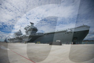 NEWS - England: Theresa May besucht die Marines in Portsmouth