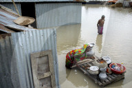 NEWS - Bangladesh: Leben mit dem Hochwasser
