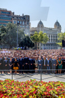 NEWS - Terrorattacke in Barcelona: Mariano Rajoy und König Felipe gedenken den Opfern