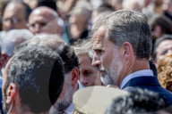 NEWS - Terrorattacke in Barcelona: Mariano Rajoy und König Felipe gedenken den Opfern