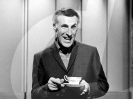 PEOPLE - Schauspieler Bruce Forsyth im Alter von 89 gestorben