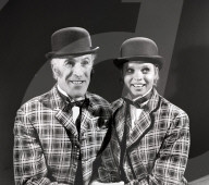 PEOPLE - Schauspieler Bruce Forsyth im Alter von 89 gestorben