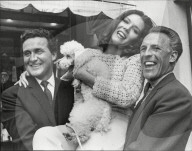 PEOPLE - Schauspieler Bruce Forsyth im Alter von 89 gestorben