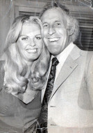 PEOPLE - Schauspieler Bruce Forsyth im Alter von 89 gestorben