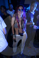PEOPLE - Bella Thorne feiert am Billboard Hot 100 Music Festival