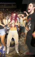 PEOPLE - Bella Thorne feiert am Billboard Hot 100 Music Festival
