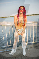PEOPLE - Bella Thorne feiert am Billboard Hot 100 Music Festival