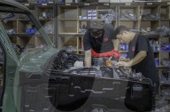 REPORTAGE - Südkorea: Alter SUV wird zur Luxuskarosse getuned