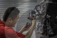 REPORTAGE - Südkorea: Alter SUV wird zur Luxuskarosse getuned