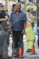 PEOPLE - Mel Gibson und Vince Vaughn bei Dreharbeiten zum Film Dragged Across Concrete in Vancouver