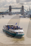 NEWS -  London: 'Anti Brexit Schiff' auf der Themse