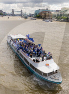 NEWS -  London: 'Anti Brexit Schiff' auf der Themse