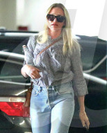 PEOPLE - Cameron Diaz schleppt die Wasserflasche umher